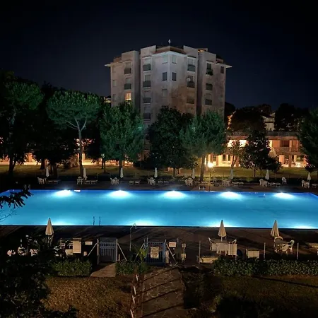 M456 - Marcelli, Comodo Trilocale In Con Piscina * 马瑟利