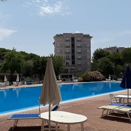 Apartamento M456 - Marcelli, Comodo Trilocale In Con Piscina